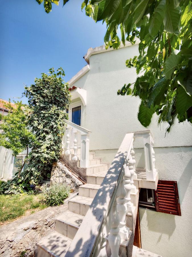 פרביץ לוקה Apartmani Ela מראה חיצוני תמונה